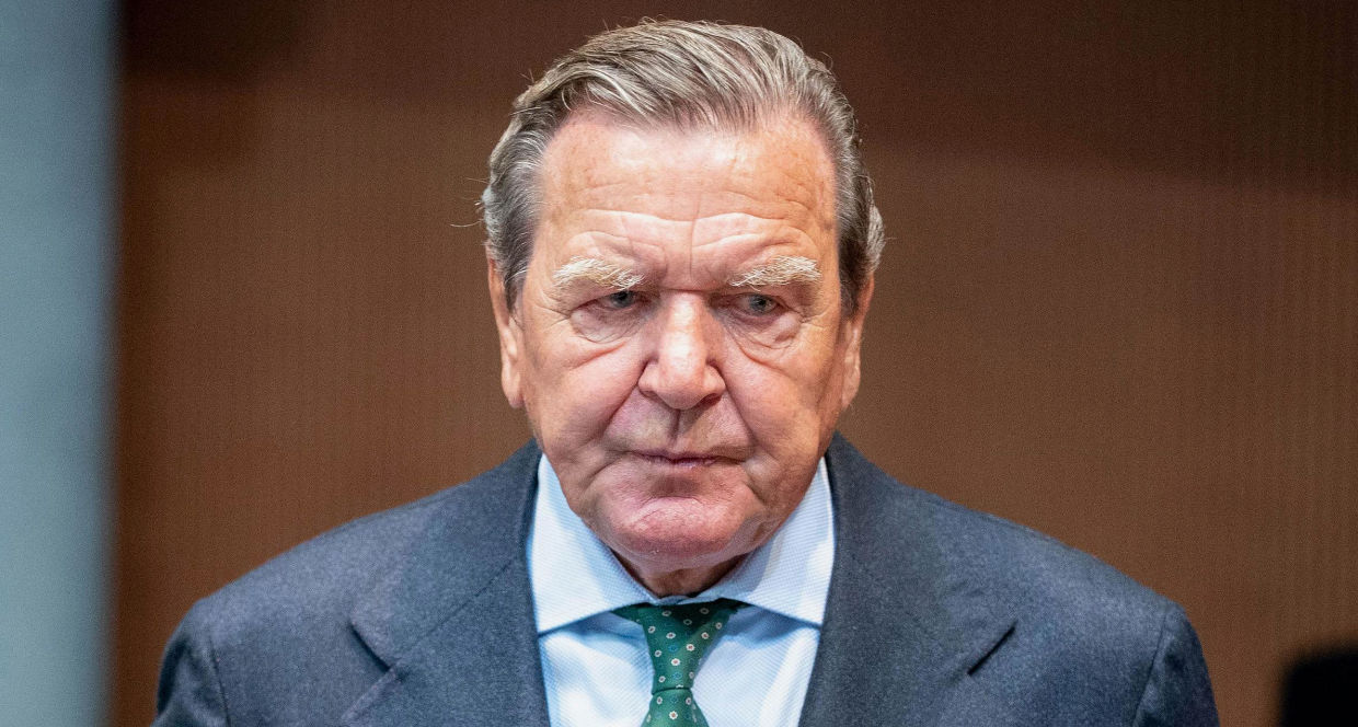 Шрёдер проиграл суд против Bild из-за интервью Навального.