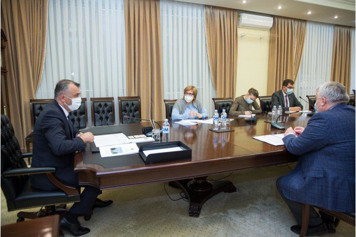 Кику провёл совещание по вопросам деятельности и аккредитации автошкол. Фото: gov.md.