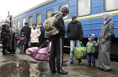 Путин сказал, поможем всем по возможности, а на деле люди приезжают на вокзал, им не оказывается помощь.  Фото: segodnya.ua