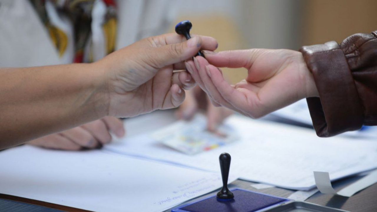 Mai mulţi activişti civici consideră că alegerile locale din 20 mai se vor axa pe geopolitică. 