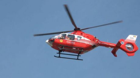 Un elicopter SMURD din România a preluat un pacient din Republica Moldova. Foto: enational.ro