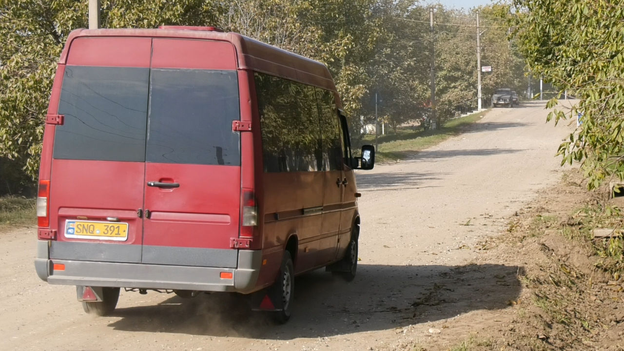 В Каушанах участок дороги республиканского значения не ремонтировали 30 лет.