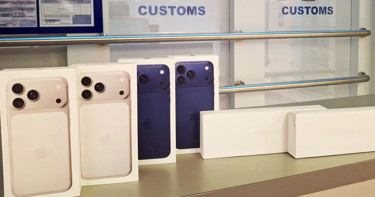 iPhone-uri și ceasuri inteligente nedeclarate, confiscate pe Aeroportul Chișinău.