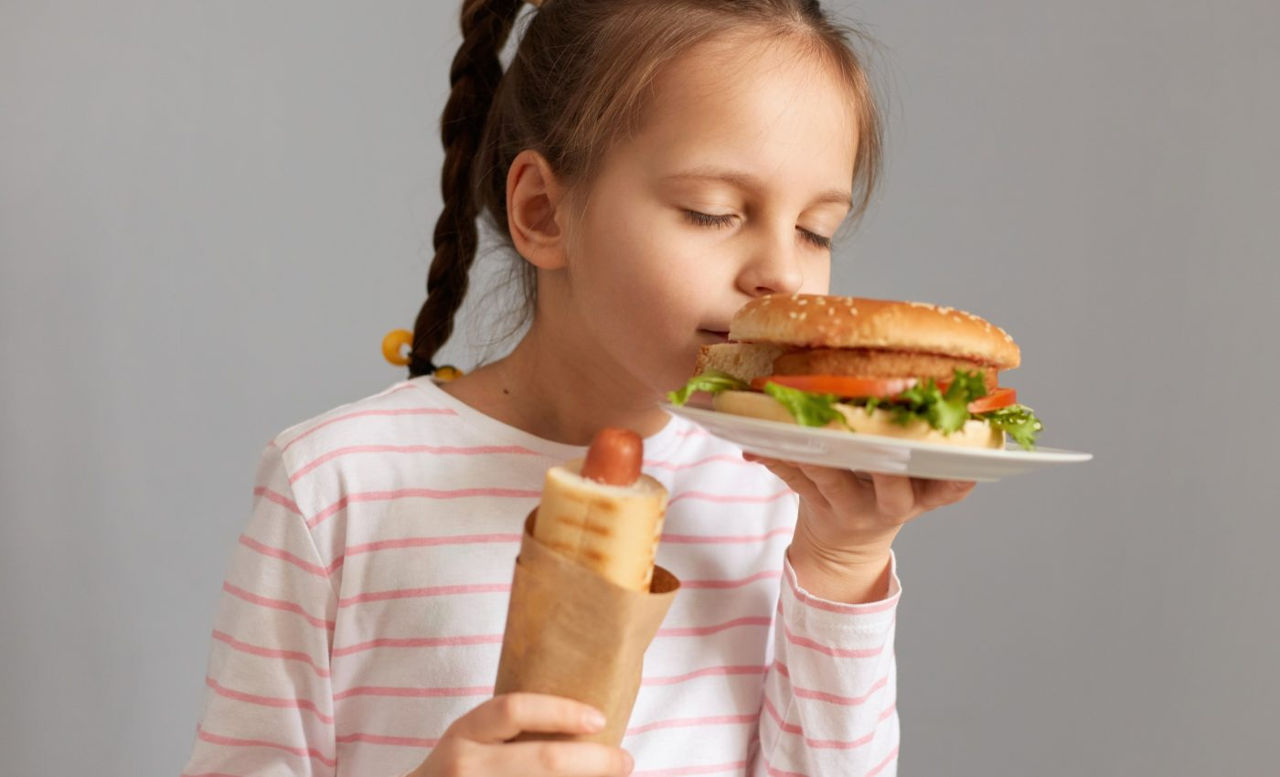 Ученые: Вредная еда портит характер дошкольников.