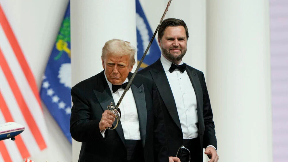 Трамп начал чистку назначенцев Байдена — четверо уже лишились работы, на очереди еще тысяча.