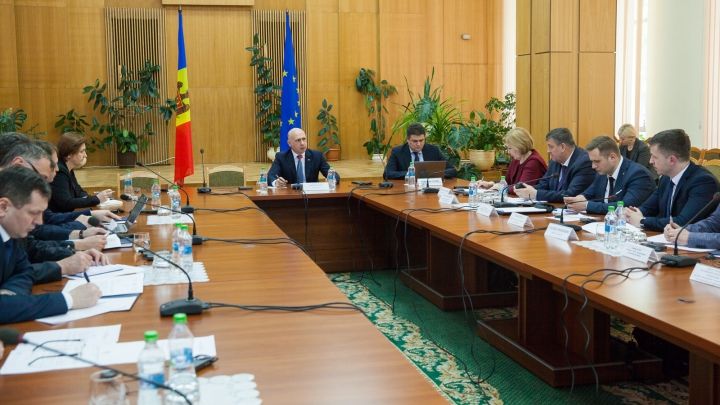 Combaterea transportului ilicit de pasageri, în atenţia Executivului. Foto:gov.md
