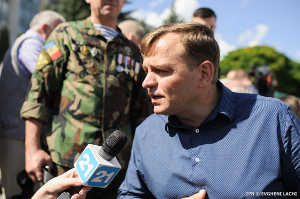 Săptămâna trecută o parte din membrii Platformei „DA” au anunţat intenţia de a forma un partid politic, care „va constitui o alternativă la viitoarele alegeri”.