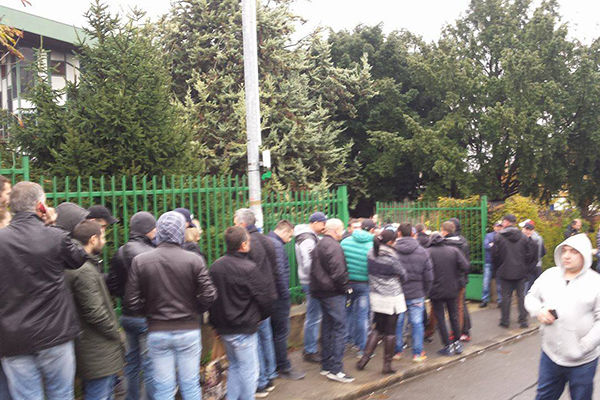 В Париже молдаване голосуют активно.