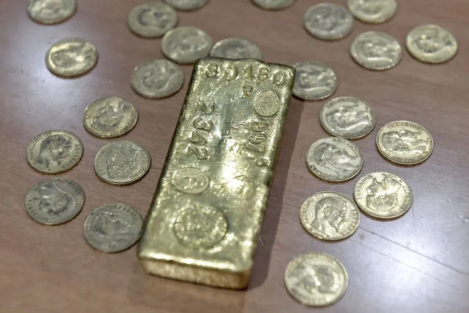Золотые слитки на €25 тыс. украли из бутика в ходе беспорядков во Франции.