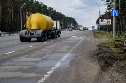 Circulaţia autocamioanelor grele ale Uzinei „Lafarge Ciment” ar putea fi redirecţionată pe un drum de ocolire, în afara satului Ciorna şi oraşului Rezina.