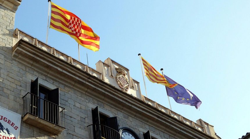 Steagul spaniol, înlocuit la Primăria din Girona cu cel catalan