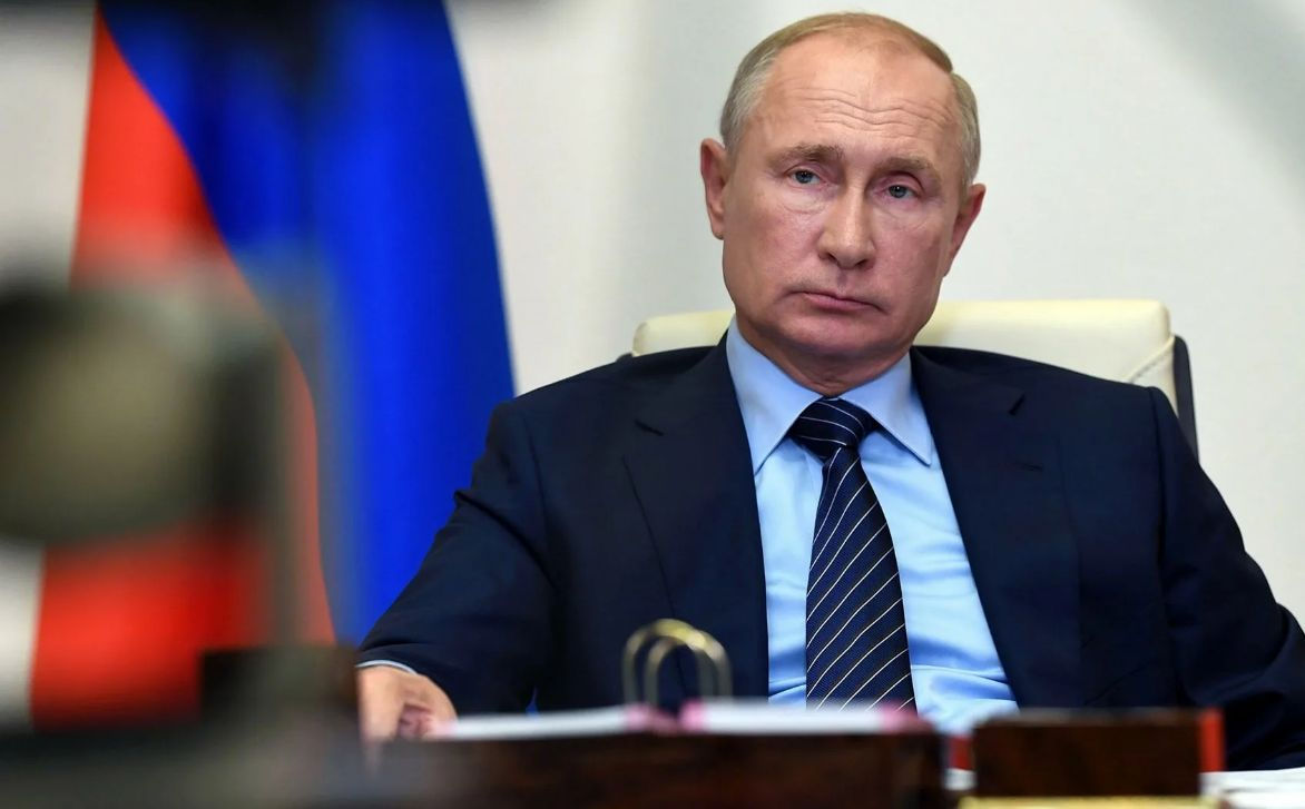 Путин об отступлении российских военных из-под Киева: Нас просили это сделать.