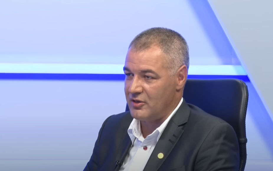 Цыку: Ненормально, когда тема урока совпадает с предвыборным слоганом партии.