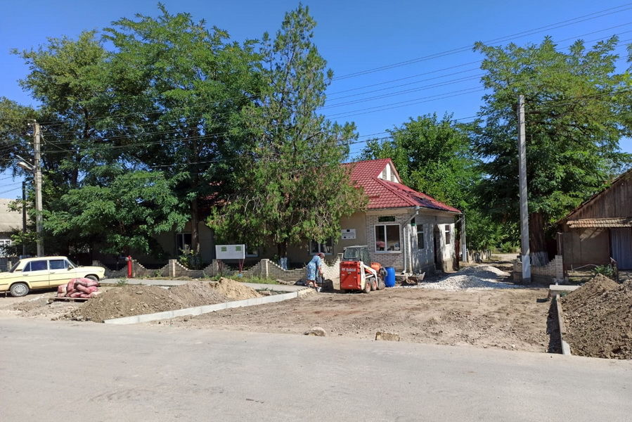В Казаклии начали благоустраивать центр здоровья. Фото: gagauzinfo.md.