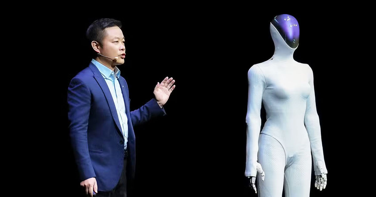 Un robot cu mușchi și piele sintetice, prezentat într-un video în China.