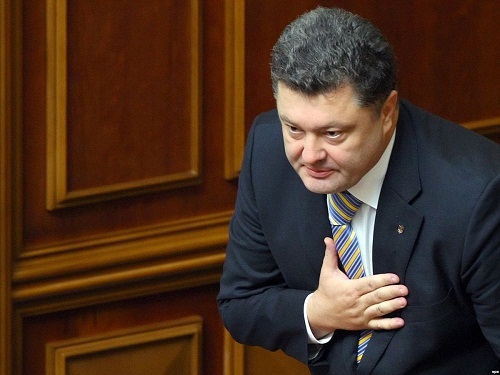 Новоизбранный президент Украины Петр Порошенко во вторник отправится в Варшаву, где встретится с президентом Польши Брониславом Коморовским и президентом США Бараком Обамой.