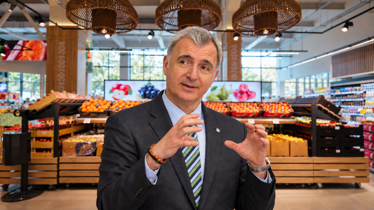 Osmochescu, împotriva cotei de 50 % pentru produsele locale în magazine: Nu se poate interveni pe piața liberă.
