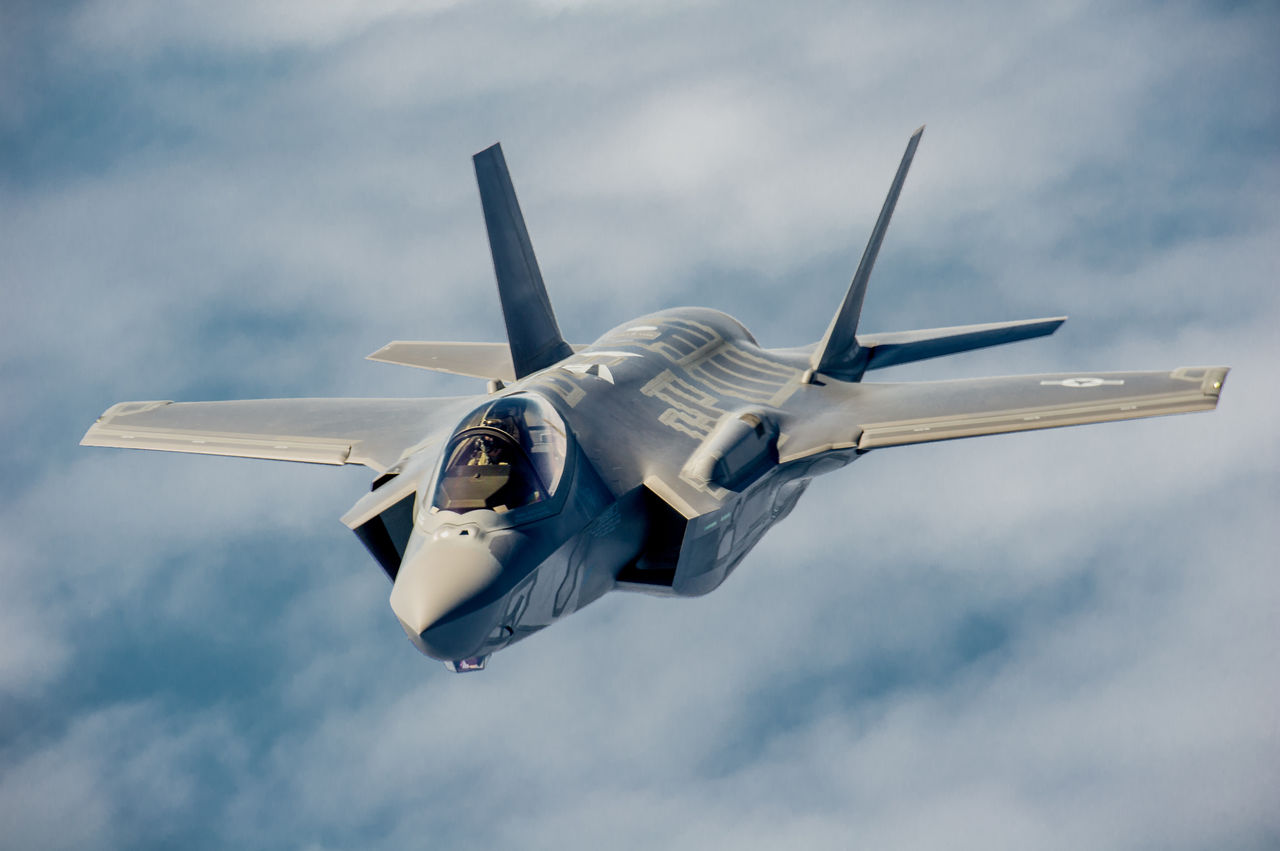 ВВС США приостановили полеты десяти истребителей F-35 пятого поколения.