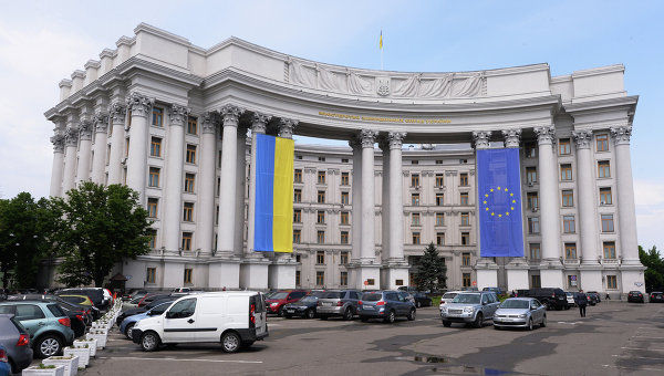 Главы МИД Украины и Румынии проведут рабочую встречу в пятницу в Закарпатской области.