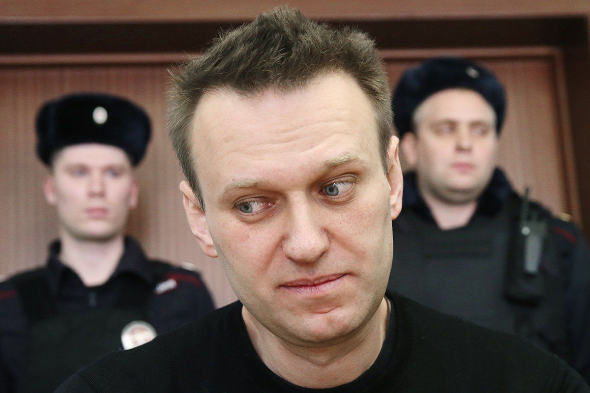 Адвокаты: С Навальным все в порядке, насколько это возможно в нынешних условиях.