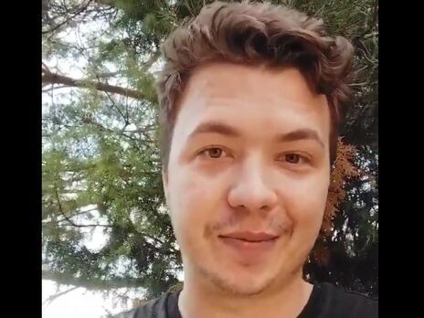 Находящийся в Минске под домашним арестом Протасевич завел Twitter.