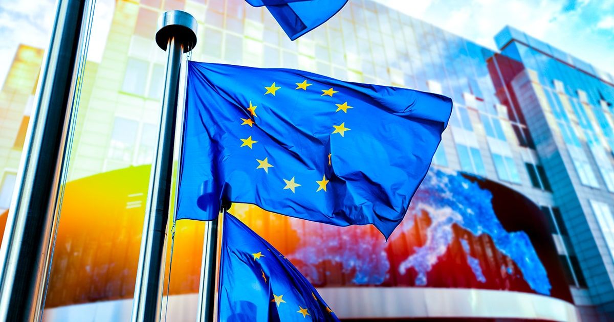 ЕС выделит €100 млрд для сохранения занятости в условиях карантина.