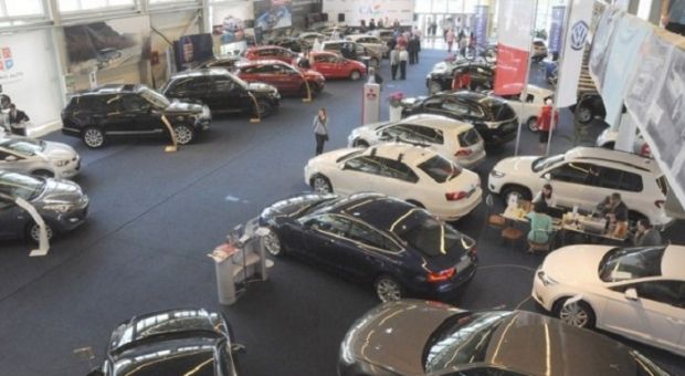 Nouă agenți economici specializați în vânzări de autoturisme au fost verificați de angajații Serviciului Fiscal de Stat. Foto: desteptarea.ro