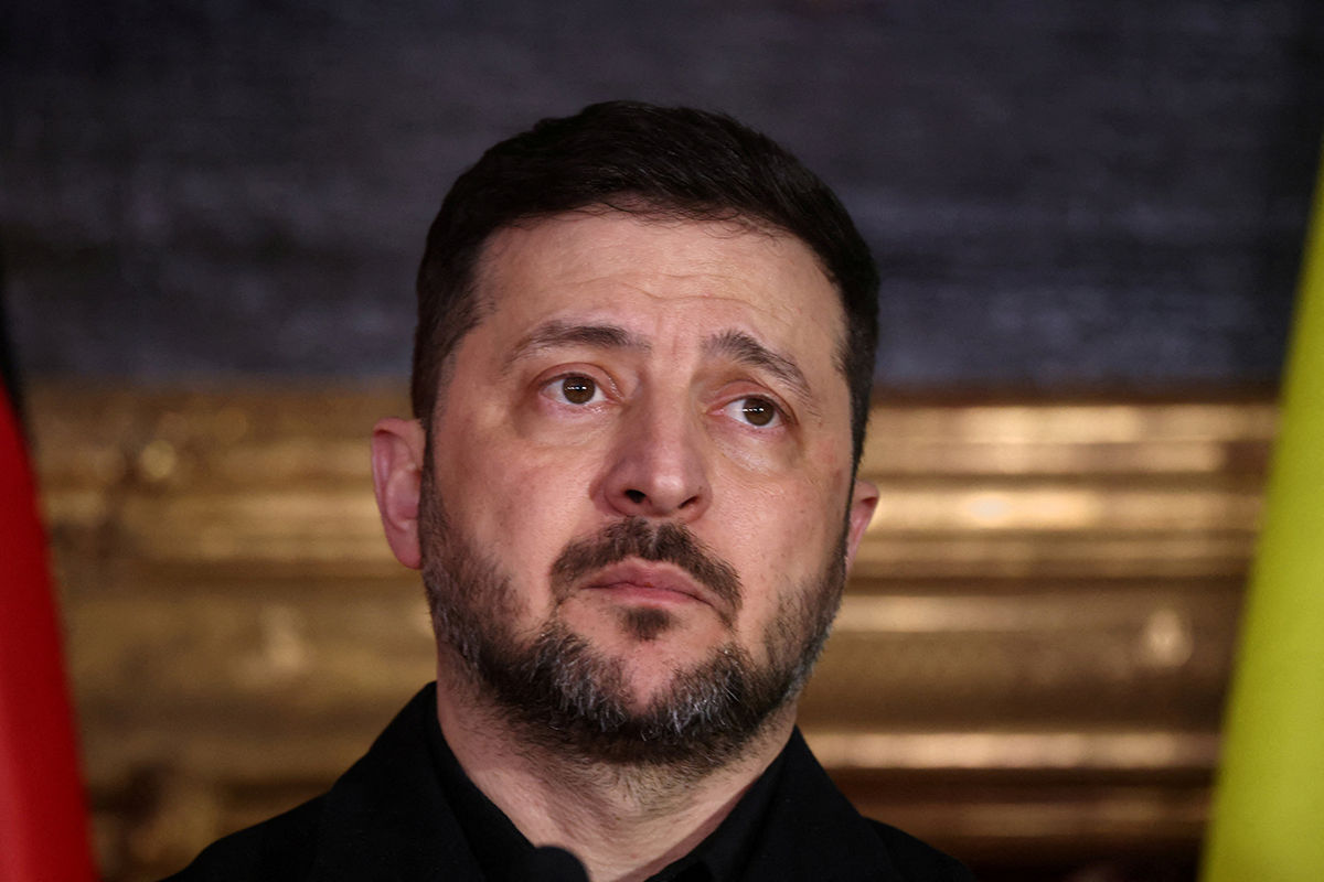 Зеленский: Я ни разу не был в кафе за войну.