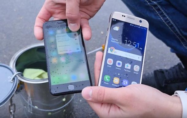 Phone 7 защищен по стандарту IP67, по которому должен выдерживать погружение на глубину не более 1 метра в течение 30 минут.