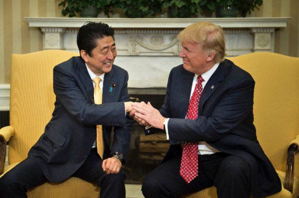 Trump şi Abe vor menține presiunea asupra Coreei de Nord.