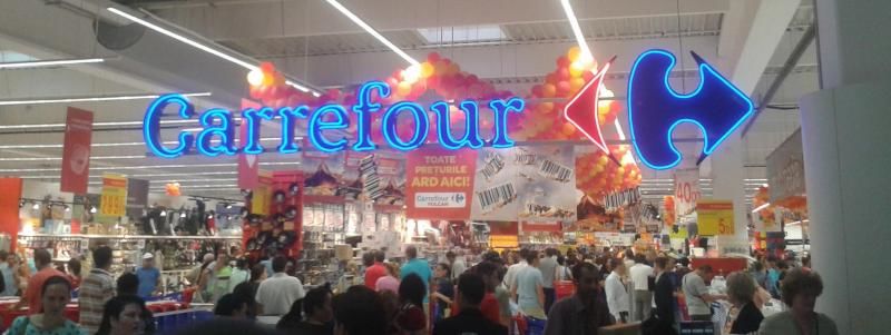 Rețeaua națională ajunge la 33 de magazine în format hipermarket și la 311 unități în total.
