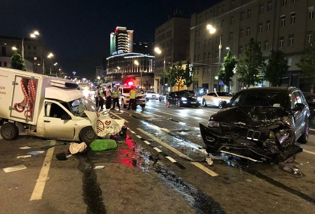 В компании также пообещали оказать помощь семье погибшего.