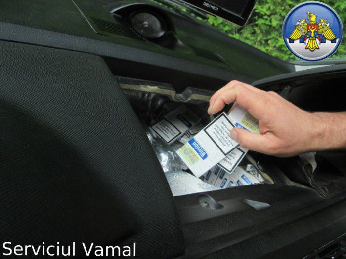 Valoarea pe piață a țigaretelor confiscate este de circa 60. 000 de lei. Foto: customs.gov.md