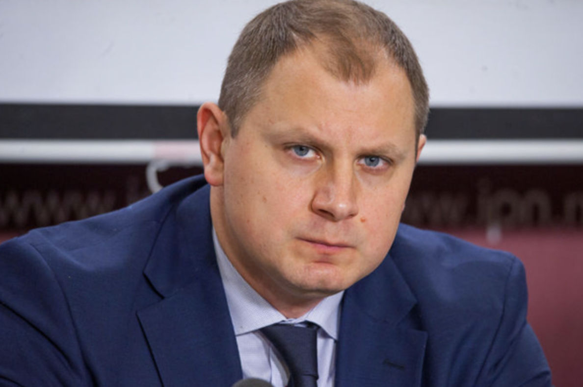 Глигор: Министерство юстиции должно применять закон о партиях.
