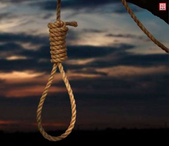Un bărbat de 53 de ani a fost găsit spînzurat în propria locuință, notează Actualități.md.