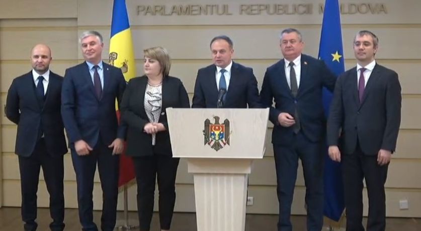 Парламентская группа PRO Moldova.