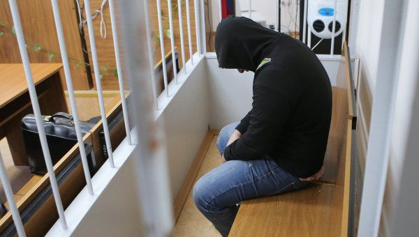 «Подозреваемый Ашаев активно сотрудничает со следствием и вину признает», — сказал судья.