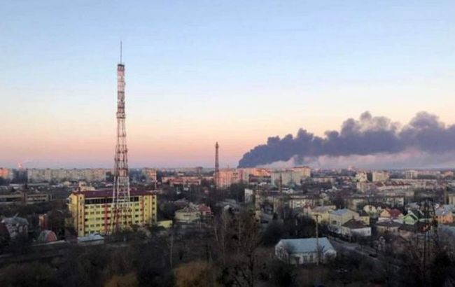 Авиаудар по Львову: ракеты ударили по авиаремонтному заводу.
