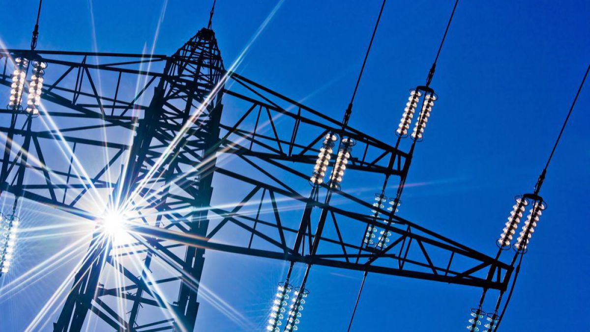 Tarifele la energia electrică se vor reduce semnificativ. Foto: theiranproject.com