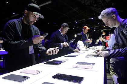 Первый день продаж флагманских Samsung Galaxy S20 оказался провальным