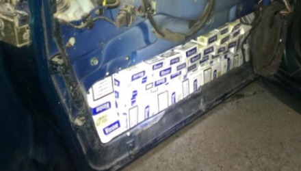 Табачные изделия найдены в автомобилях двух мужчин с молдавским и румынским гражданством.