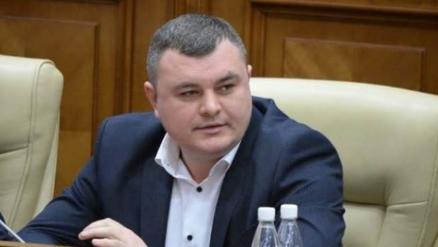 Socialist, pe urmele lui Dodon: Beţi ceai şi ştiţi voi ce să faceţi. Foto: Liber TV