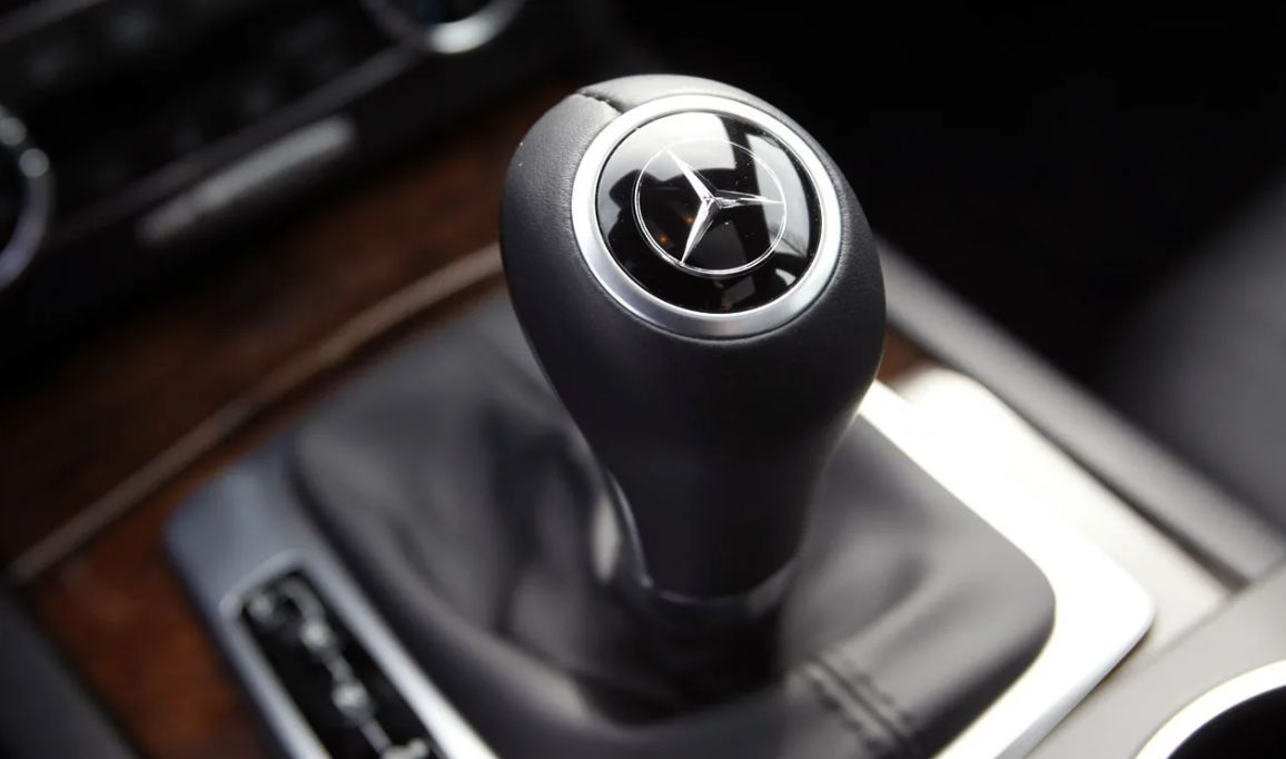 Mercedes-Benz прекратит выпуск автомобилей с механическими коробками передач.