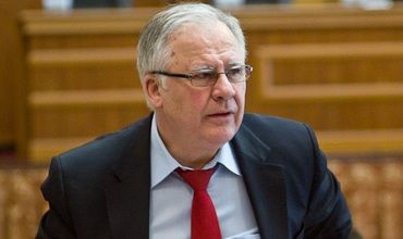 Дьяков прокомментировал решение оппозиции покинуть заседание парламента.