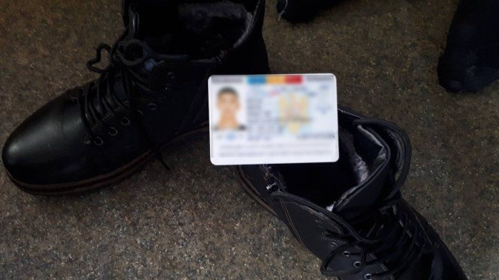 Moldoveni, prinși la vamă cu acte false. Unde urmau să ajungă
