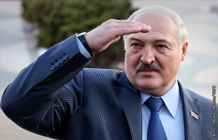 Лукашенко: Политическая верхушка Украины — «нацики», а народ — хорошие люди.