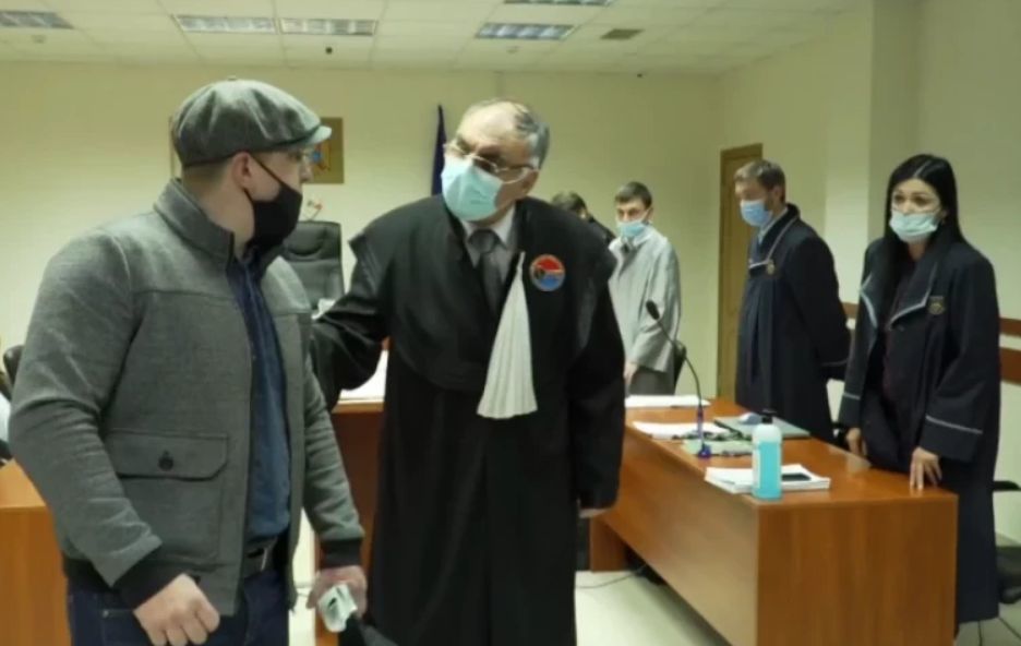 Заседание по делу о покушении на Плахотнюка закончилось скандалом.