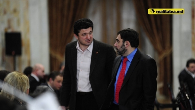 La rândul său, Iurie Muntean, a menționat că ceea ce se întâmplă în prezent în interiorul PCRM este o adevărată tragedie, iar partidul nu mai este cel de odinioară.