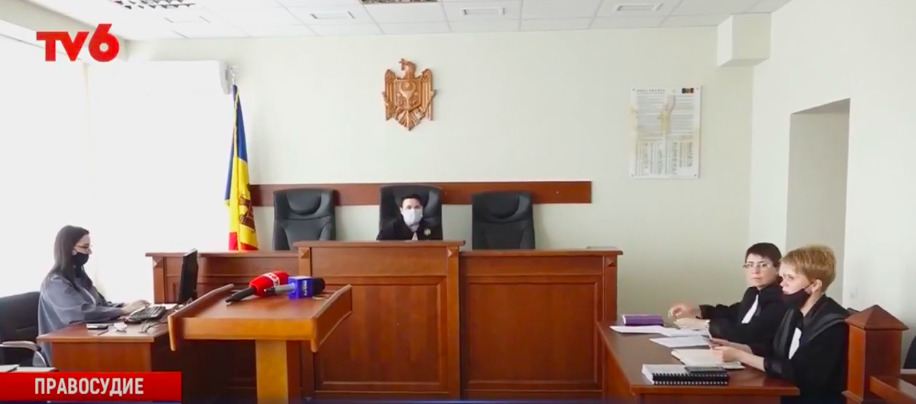 В данном уголовном деле фигурируют 3 злоумышленницы, обвиняемые в хулиганстве.
