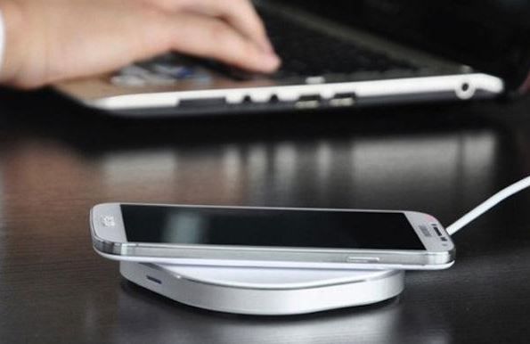 O alta veste in ceea ce priveste Galaxy S6 este ca acesta ar putea sa foloseasca incarcarea wireless!